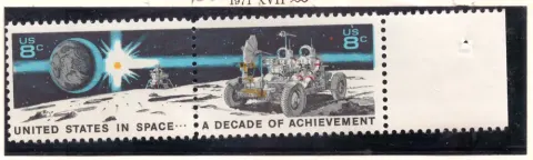 A Decade of Achievement in Space – se-tenant pair mit selvage