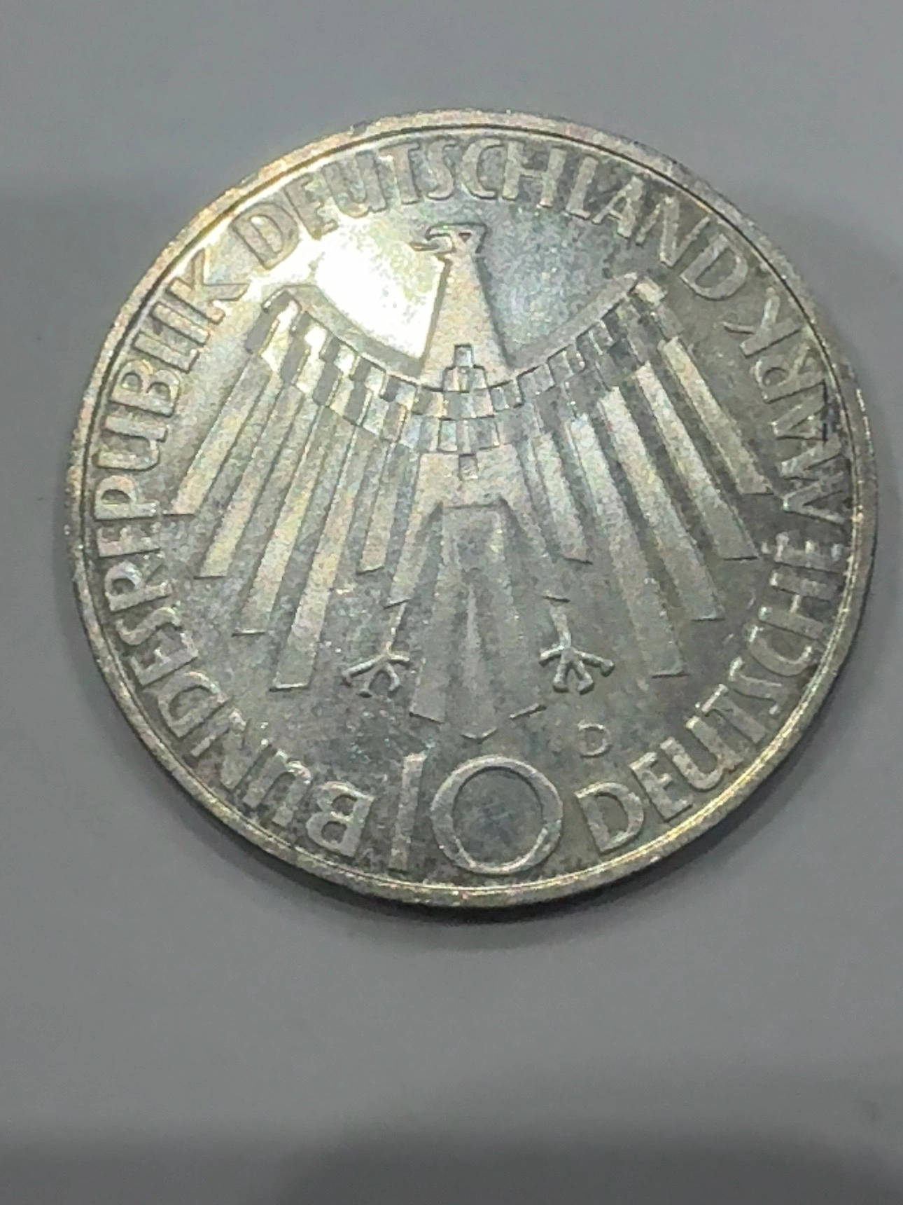 10 Deutsche Mark XX Olympische Spiele München 1972 Strahlenspirale IN DEUTSCHLAND